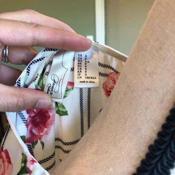 Forever 21 printed blouse tee - Picture 3 of 3